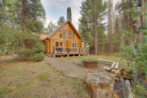 Donnelly Cabin with Private Deck Near Lake Cascade!